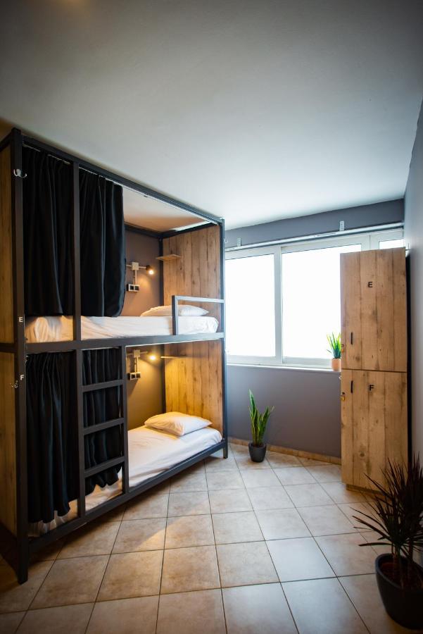 Bed 6-Bed Mixed Dormitory Room