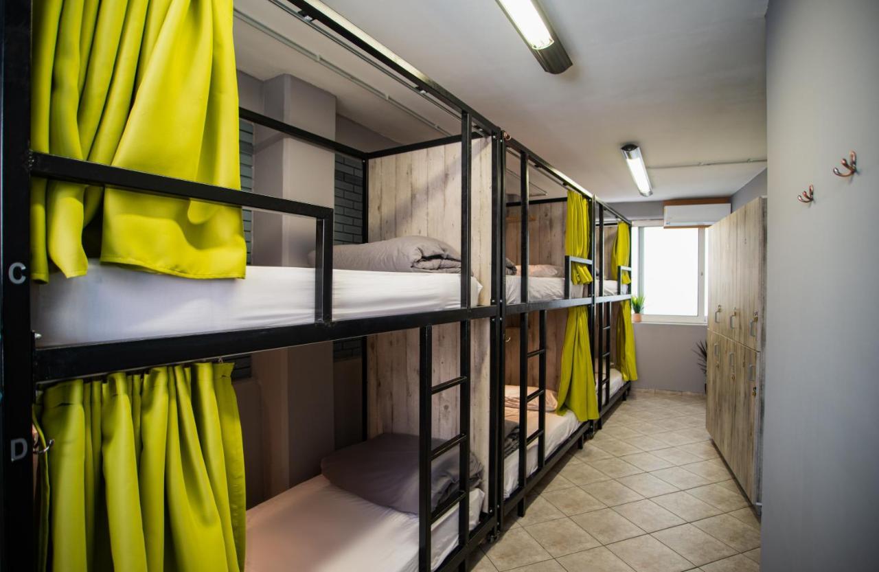 Bed 8-Bed Mixed Dormitory Room