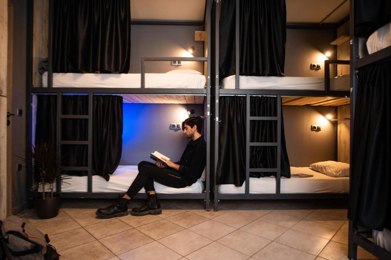 Bed 6-Bed Mixed Dormitory Room