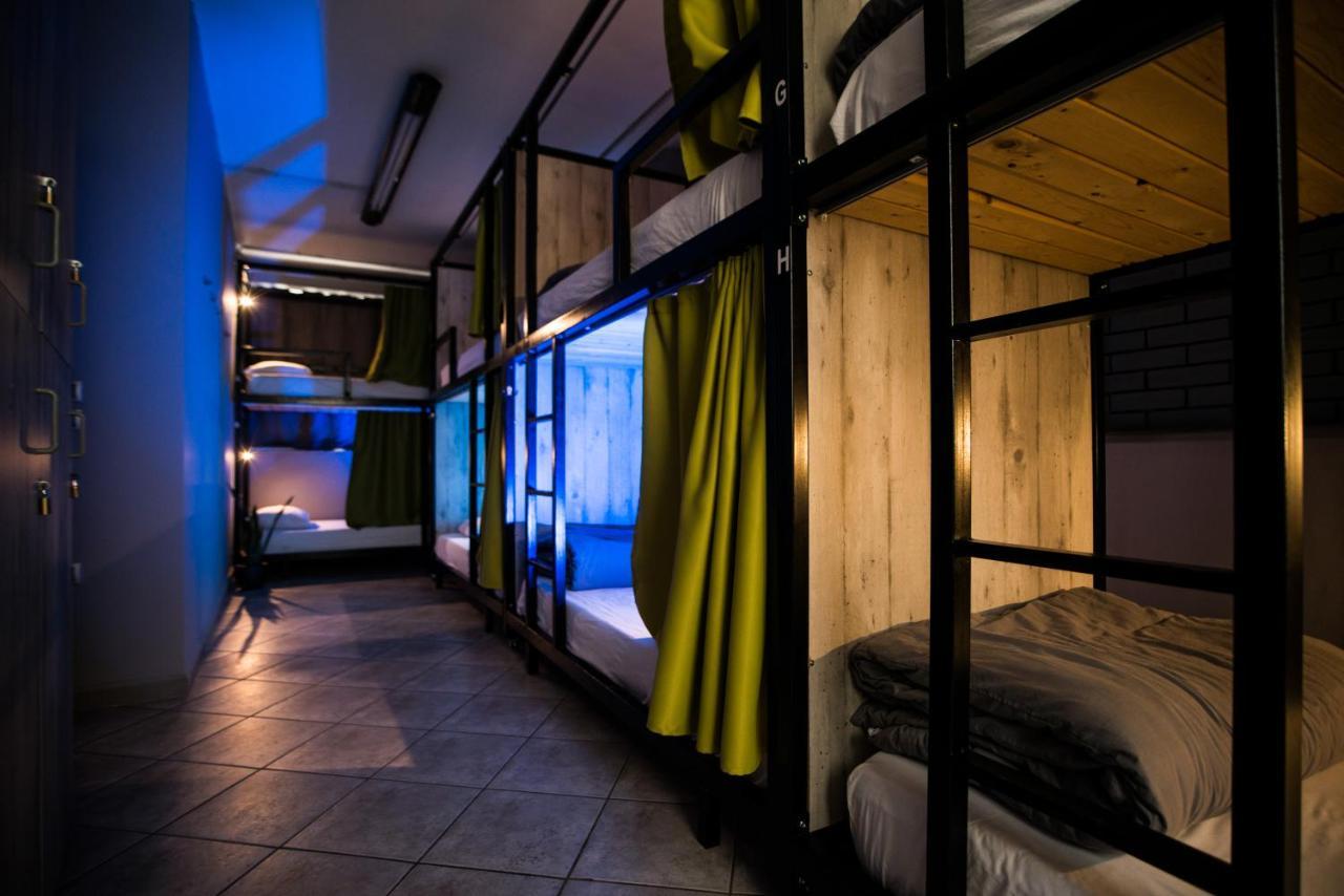Bed 8-Bed Mixed Dormitory Room
